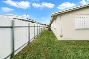 1101 SW 102nd Ct, Miami, FL 33174 - Photo 23