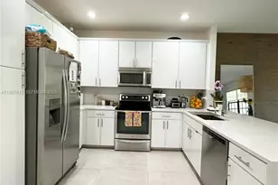 13017 S Riverwalk Cir S, Plantation, FL 33325 - Photo 13