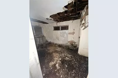 4240 NE 3rd Ave, Deerfield Beach, FL 33064 - Photo 13