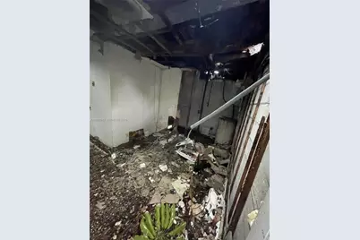 4240 NE 3rd Ave, Deerfield Beach, FL 33064 - Photo 17