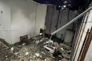 4240 NE 3rd Ave, Deerfield Beach, FL 33064 - Photo 17