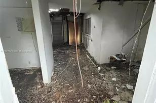 4240 NE 3rd Ave, Deerfield Beach, FL 33064 - Photo 19