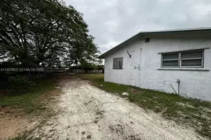 21160 SW 328th St, Homestead, FL 33030 - Photo 15