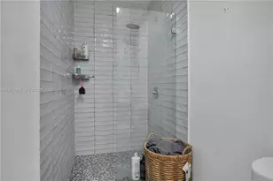 601 SW 6th Ave, Miami, FL 33130 - Photo 11