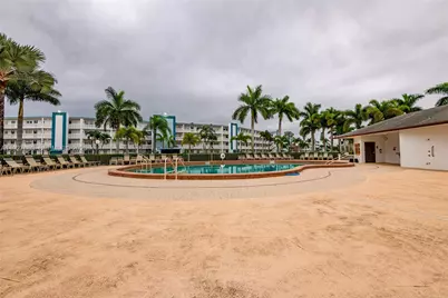 1061 Exeter D #1061 D, Boca Raton, FL 33434 - Photo 33