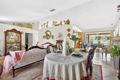 652 SW Prado Ave, Port Saint Lucie, FL 34983 - Photo 7