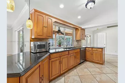 652 SW Prado Ave, Port Saint Lucie, FL 34983 - Photo 9