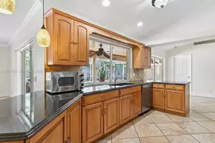 652 SW Prado Ave, Port Saint Lucie, FL 34983 - Photo 9