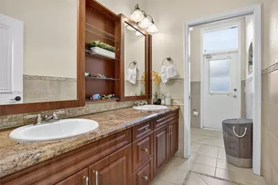 1488 Lantana Ct, Weston, FL 33326 - Photo 39