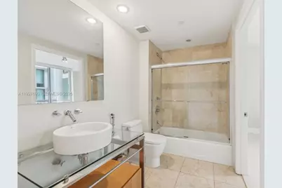 6000 Collins Ave #306, Miami Beach, FL 33140 - Photo 15