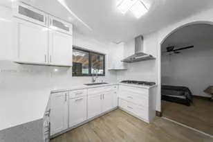 12900 SW 202nd Ave, Miami, FL 33196 - Photo 11