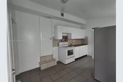3171 NW 28th St #2, Miami, FL 33142 - Photo 5
