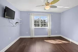 1911 NW 169th Ave, Pembroke Pines, FL 33028 - Photo 15