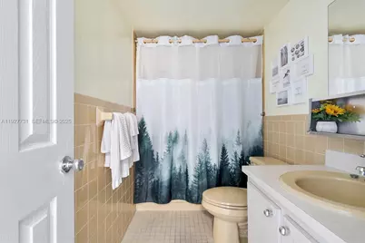 324 SE 10th St #203, Dania Beach, FL 33004 - Photo 31