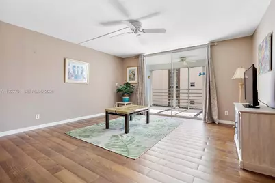 324 SE 10th St #203, Dania Beach, FL 33004 - Photo 7