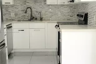 2500 NE 135th St, North Miami, FL 33181 - Photo 3