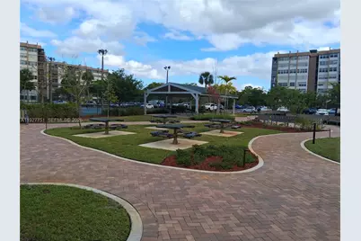 1000 Saint Charles Pl #L2, Pembroke Pines, FL 33026 - Photo 23