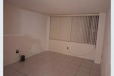 1000 Saint Charles Pl #L2, Pembroke Pines, FL 33026 - Photo 15