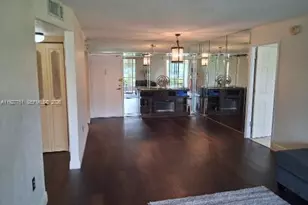 1000 St Charles Pl, Pembroke Pines, FL 33026 - Photo 7