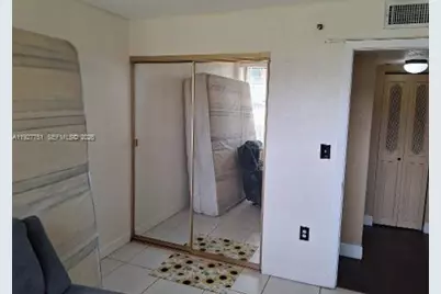 1000 Saint Charles Pl #L2, Pembroke Pines, FL 33026 - Photo 9