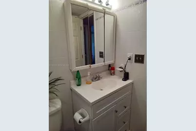 1000 Saint Charles Pl #L2, Pembroke Pines, FL 33026 - Photo 11