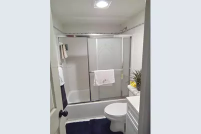 1000 Saint Charles Pl #L2, Pembroke Pines, FL 33026 - Photo 13