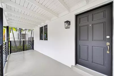 426 SW 26th Rd, Miami, FL 33129 - Photo 5