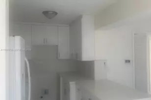 6750 Allen St, Hollywood, FL 33024 - Photo 3