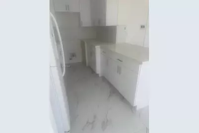 6750 Allen St, Hollywood, FL 33024 - Photo 13