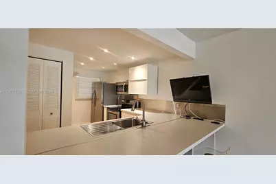 9450 Poinciana Pl #103, Davie, FL 33324 - Photo 25