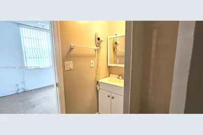 9450 Poinciana Pl #103, Davie, FL 33324 - Photo 19