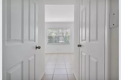 4100 NW 16th Ave #25, Oakland Park, FL 33309 - Photo 27