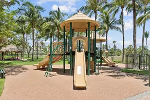 19501 W Country Club Dr, Aventura, FL 33180 - Photo 31