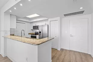 19501 W Country Club Dr, Aventura, FL 33180 - Photo 5