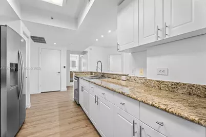 19501 W Country Club Dr #1710, Aventura, FL 33180 - Photo 11