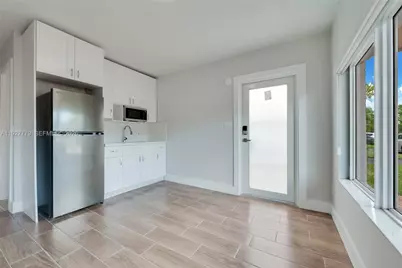 8952 SW 10th Ter, Miami, FL 33174 - Photo 15