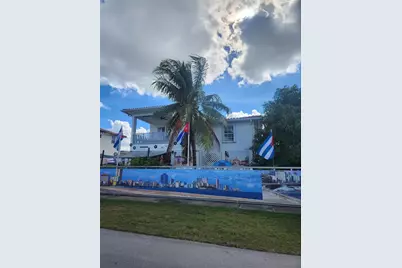 1645 SW 83rd Ct, Miami, FL 33155 - Photo 3