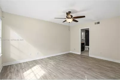 1077 Summer Lakes Dr, Orlando, FL 32835 - Photo 15