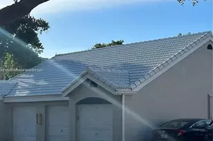 2880 N Oakland Forest Dr, Oakland Park, FL 33309 - Photo 15