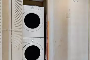 1201 S Ocean Dr, Hollywood, FL 33019 - Photo 37