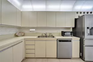 1201 S Ocean Dr, Hollywood, FL 33019 - Photo 17