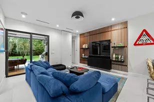 1760 Chucunantah Rd, Miami, FL 33133 - Photo 9