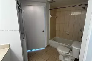 1750 N Bayshore Dr, Miami, FL 33132 - Photo 7