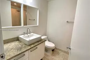 185 SW 7th St, Miami, FL 33130 - Photo 15