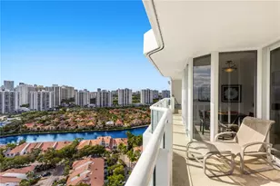 21055 Yacht Club Dr, Aventura, FL 33180 - Photo 29