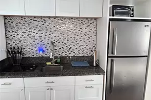 19201 Collins Ave, Sunny Isles Beach, FL 33160 - Photo 5