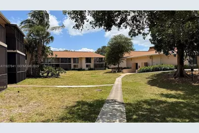 5845 Washington St #65, Hollywood, FL 33023 - Photo 13
