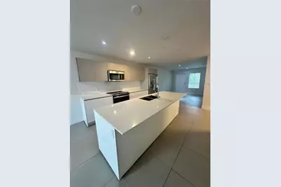 2555 NE 193rd St #2116, Miami, FL 33180 - Photo 3