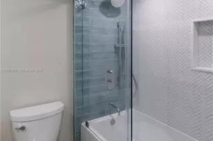 6855 Edgewater Dr, Coral Gables, FL 33133 - Photo 17