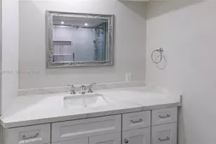 6855 Edgewater Dr, Coral Gables, FL 33133 - Photo 19